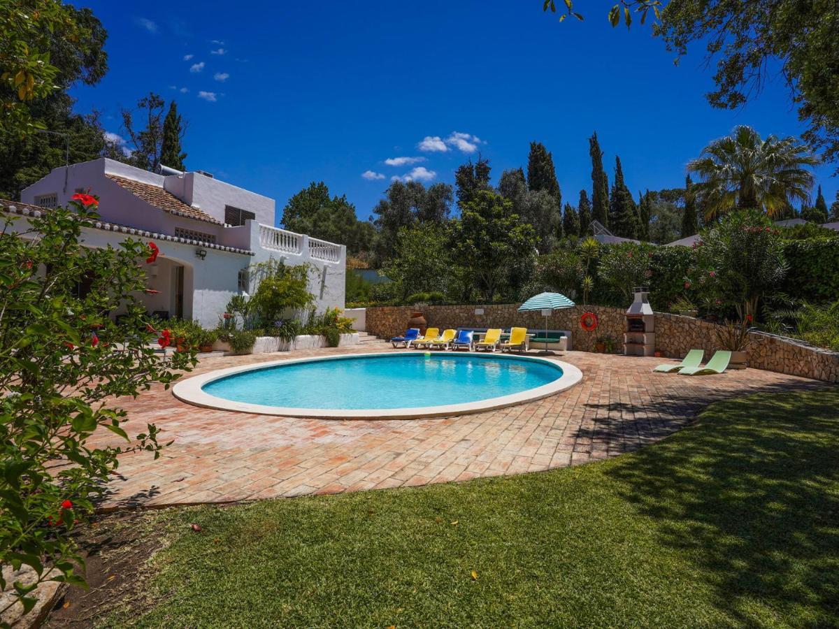 Roofed Villa In Albufeira With Private Swimming Pool Olhos de Agua  Szoba fotó